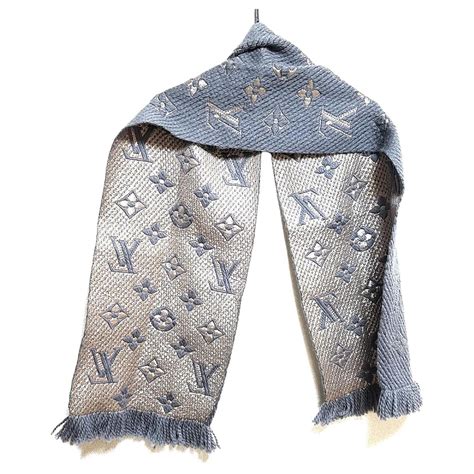 louis vuitton logomania.